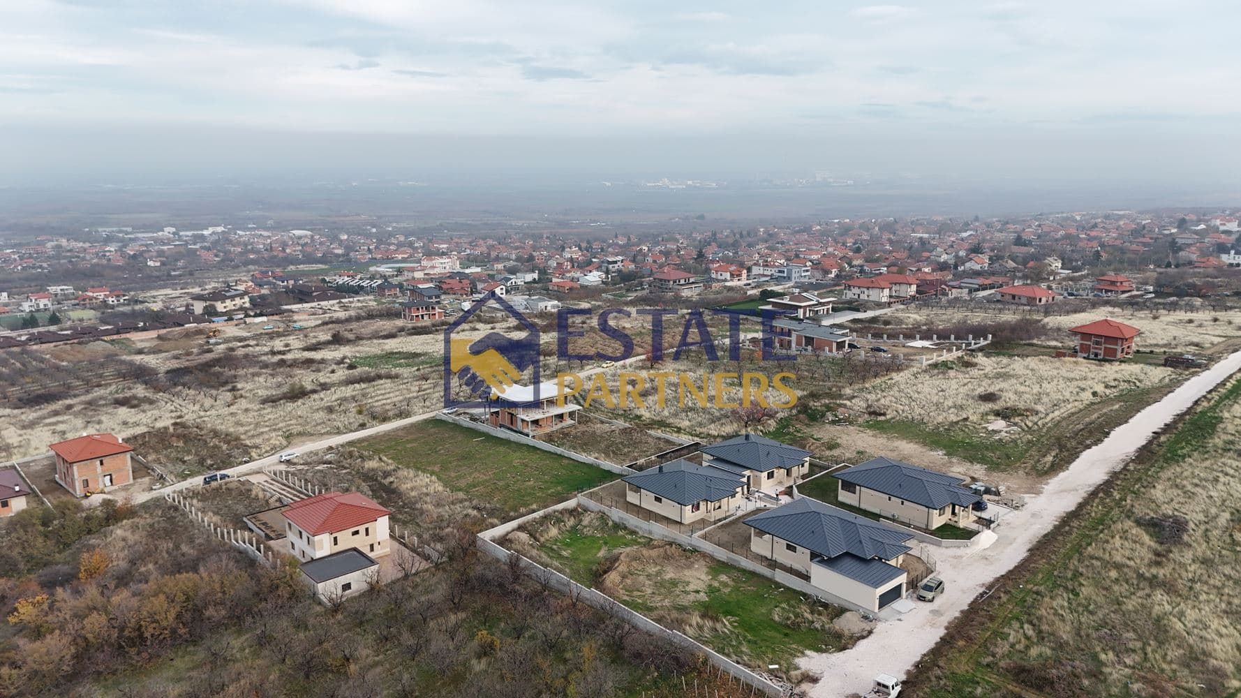 ПАРЦЕЛИ В С. БРЕСТНИК