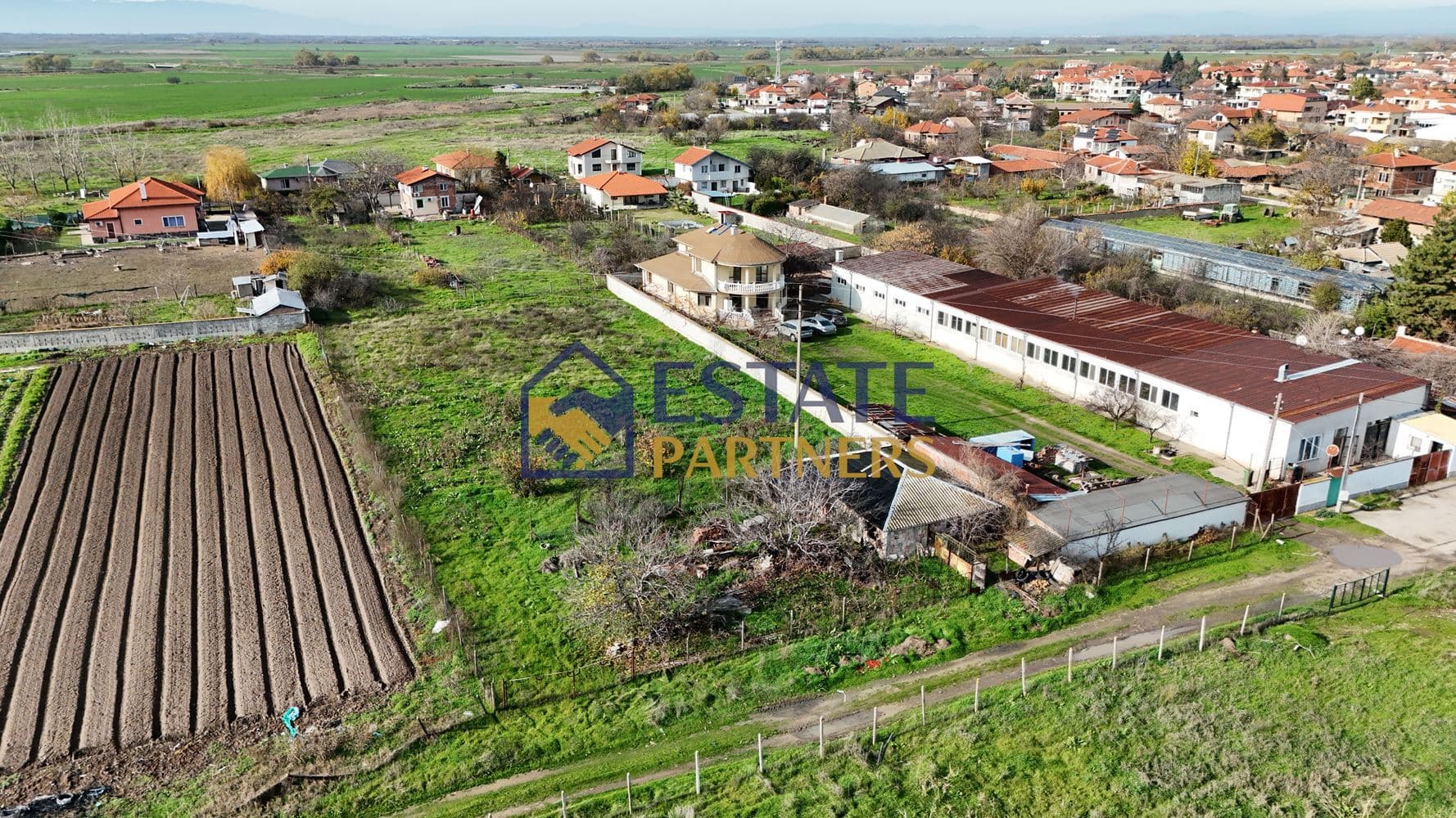 Парцел за жилищно строителство в с. Радиново